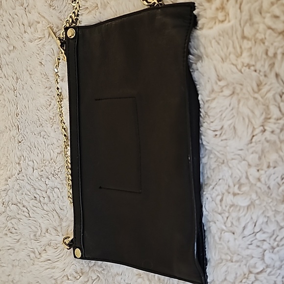 Helen Kaminki - Picture 1 of 4